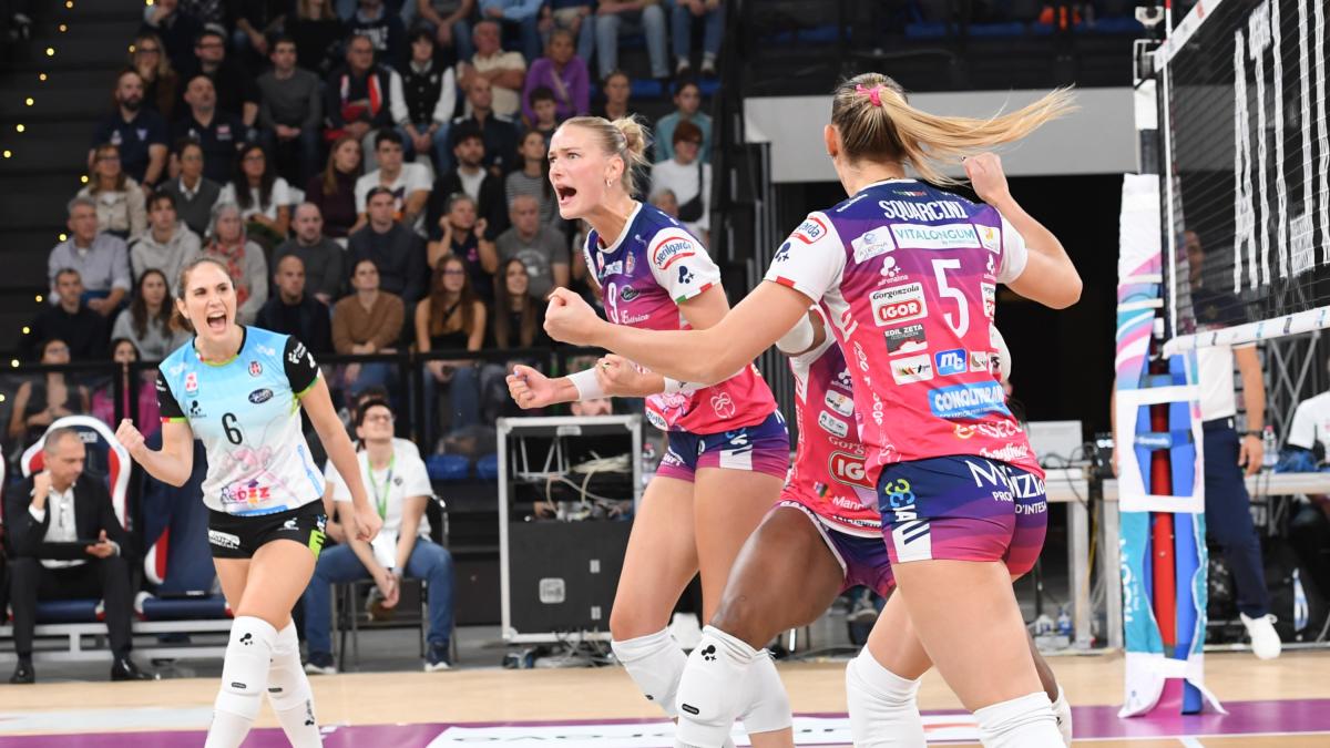 Novara piega Bergamo, Skinner e Antropova show: a Scandicci il derby con Firenze Novara piega Bergamo, Skinner e Antropova show: a Scandicci il derby con Firenze