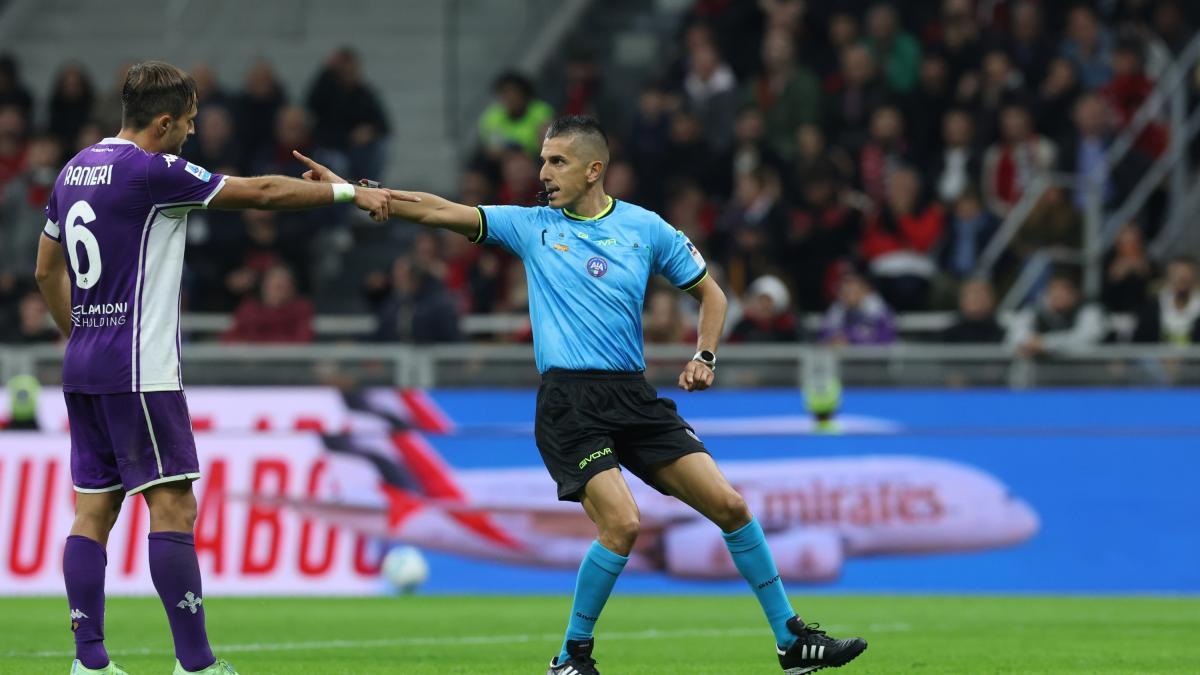 Rocchi "assolve" Marinelli e Abisso: i due non saranno fermati per il rigore in Milan Fiorentina Rocchi "assolve" Marinelli e Abisso: i due non saranno fermati per il rigore in Milan Fiorentina