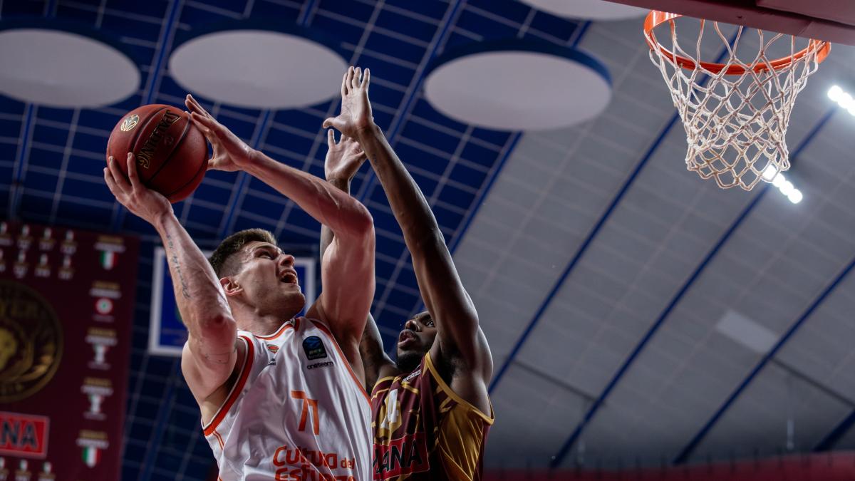 L'Olimpia si rinforza sotto canestro: arriva Sestina da Valencia