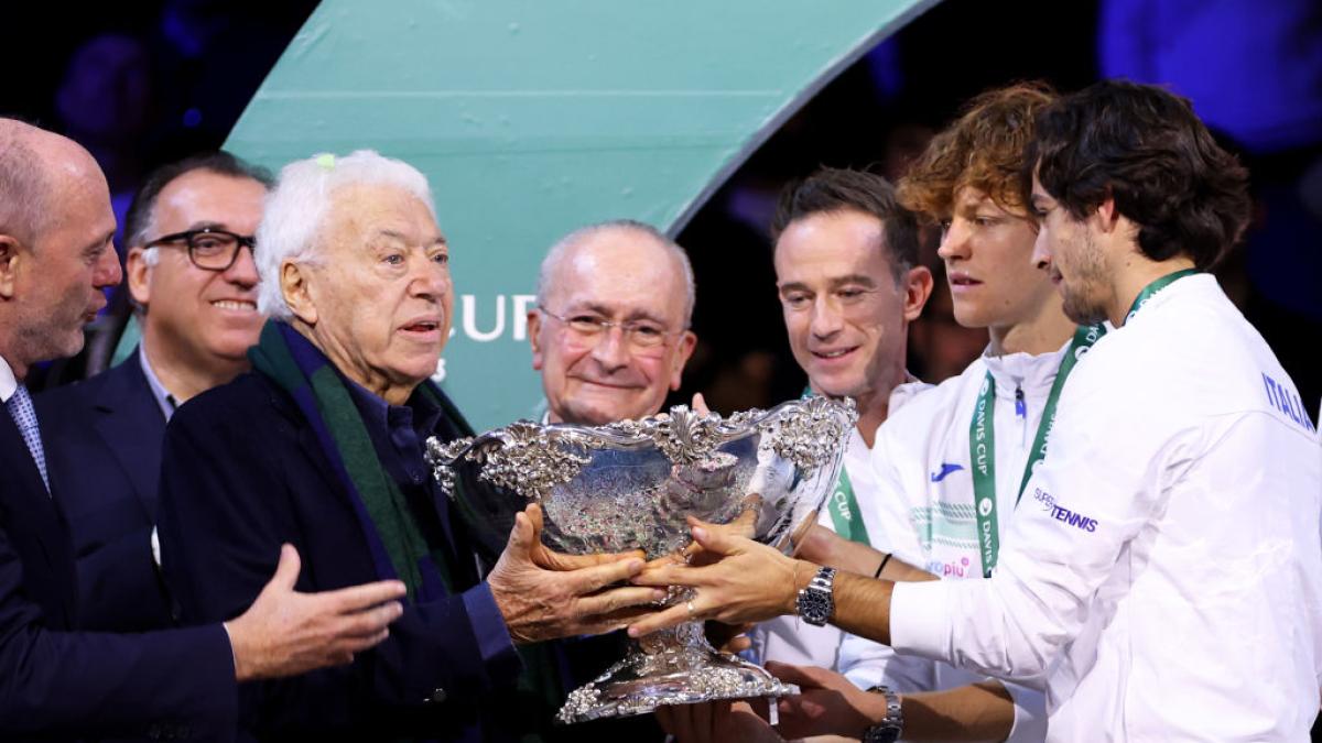 Pietrangeli su Sinner: "Il no alla Davis? Schiaffo al mondo dello sport" Pietrangeli su Sinner: "Il no alla Davis? Schiaffo al mondo dello sport"