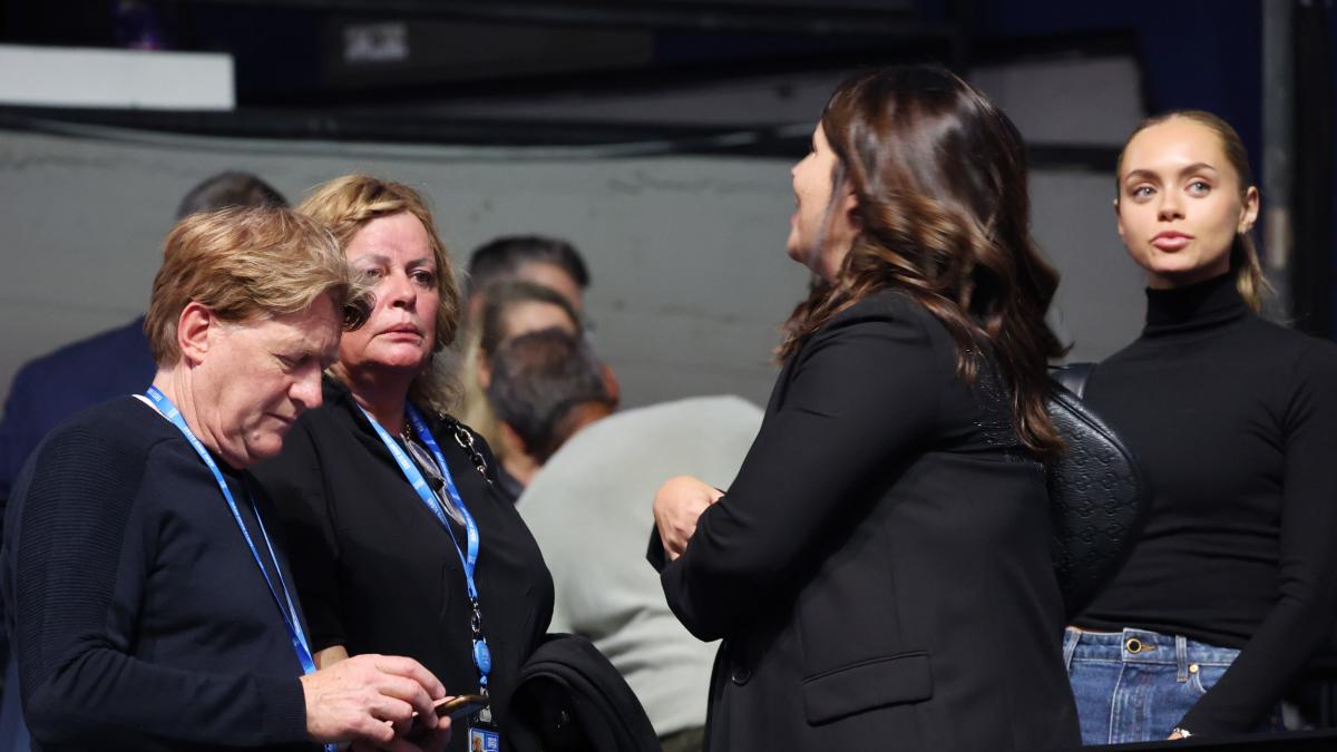 Sinner dopo la vittoria: "Tutti hanno famiglia e fidanzate. Grazie alla mia e a Laila" Sinner dopo la vittoria: "Tutti hanno famiglia e fidanzate. Grazie alla mia e a Laila"