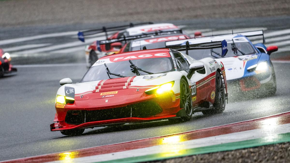 Ferrari Challenge Nord America: Massimo Perrina vince Gara 1 ed è campione Ferrari Challenge Nord America: Massimo Perrina vince Gara 1 ed è campione