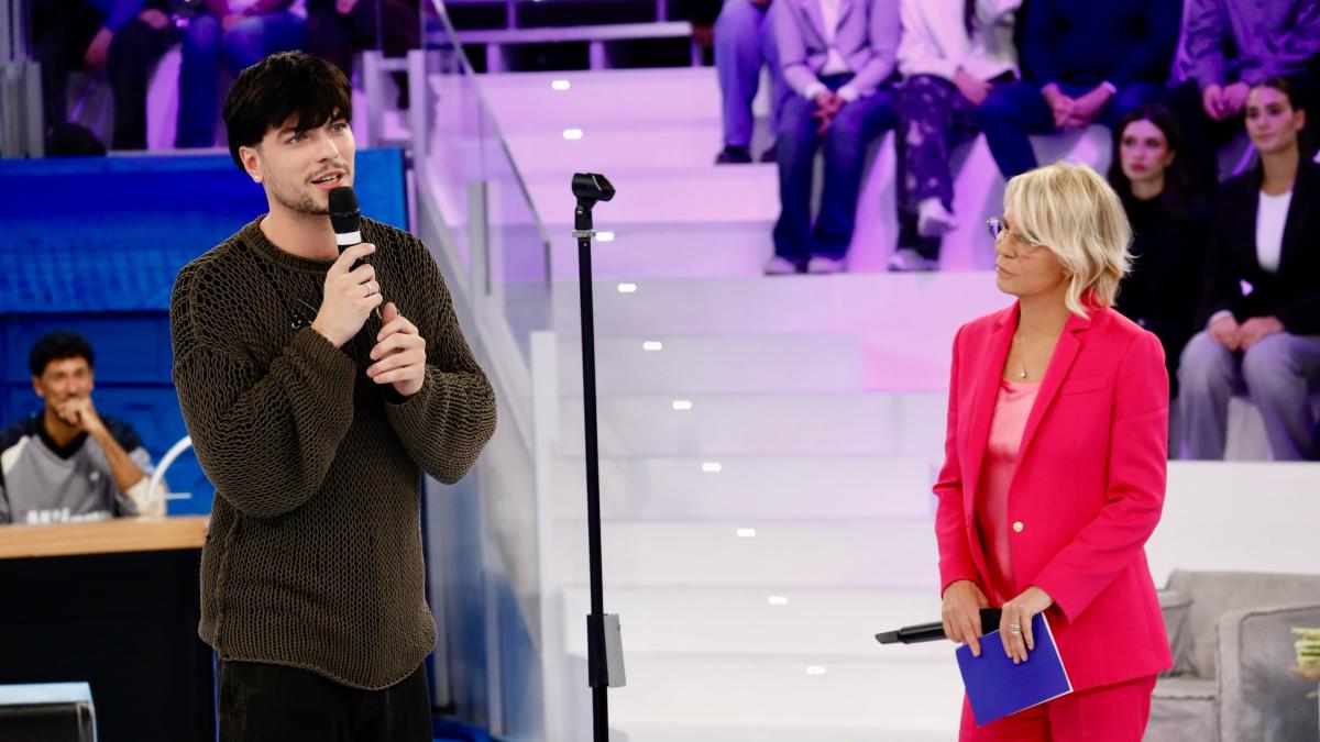 Amici di Maria De Filippi, quinta puntata con Trigno ed Emma Marrone Amici di Maria De Filippi, quinta puntata con Trigno ed Emma Marrone