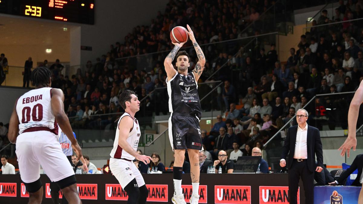 Super Tortona ferma Trapani con 6 triple di Baldasso, Trento passa a Varese