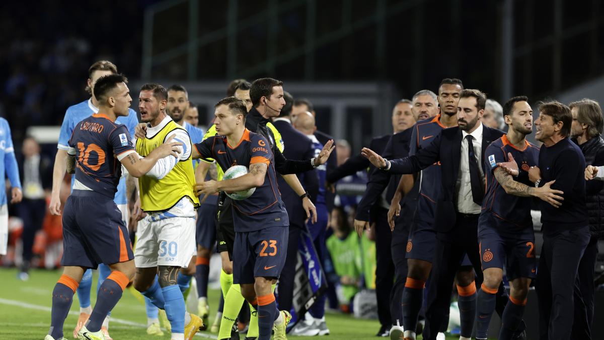 La demenza senile di Mou, i dissapori con Chivu e... tutte le liti cult di Conte La demenza senile di Mou, i dissapori con Chivu e... tutte le liti cult di Conte