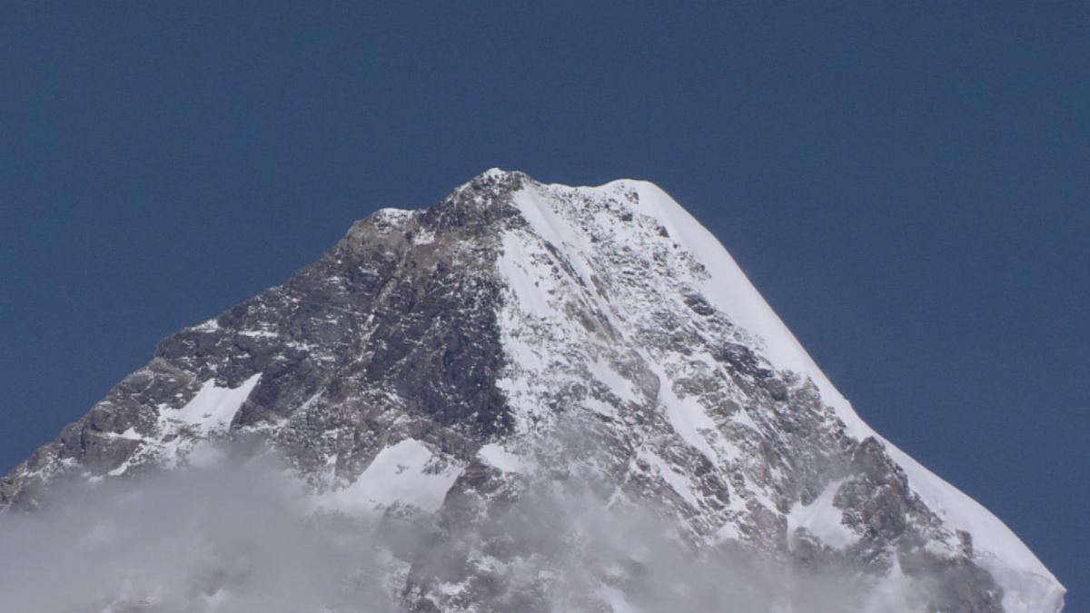 arriva al cinema k2 la grande controversia firmato da reinhold messner