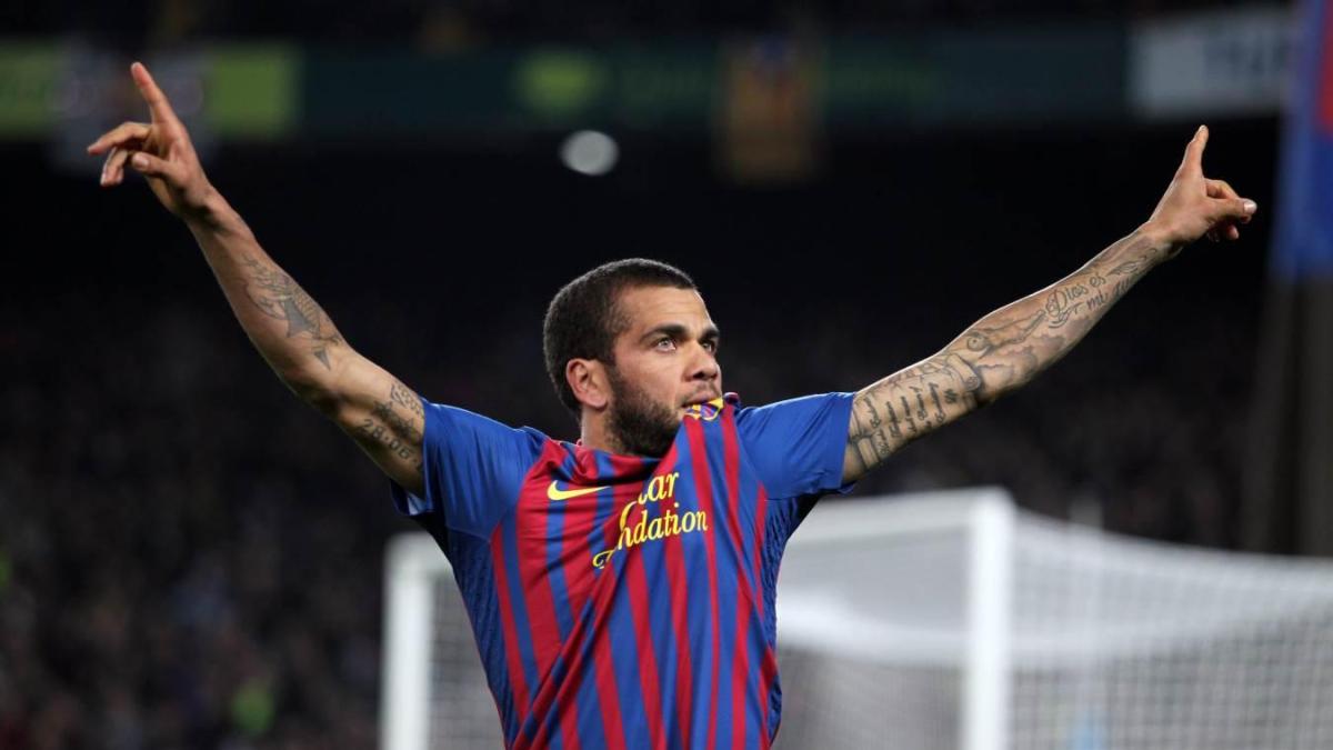 Dani Alves sta comprando un club di C portoghese. E a 42 anni vuole tornare in campo