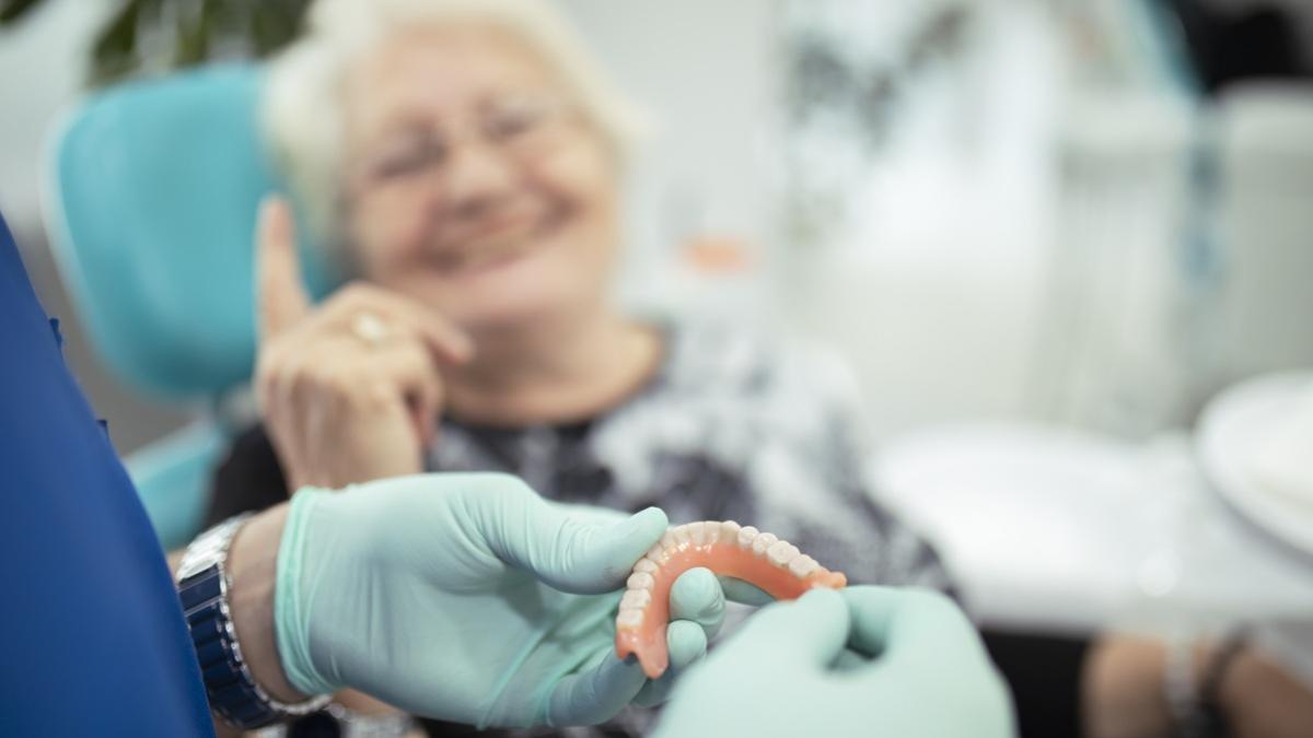 Impianti dentali: ora è più facile rigenerare ossa e gengive. Ecco perché Impianti dentali: ora è più facile rigenerare ossa e gengive. Ecco perché
