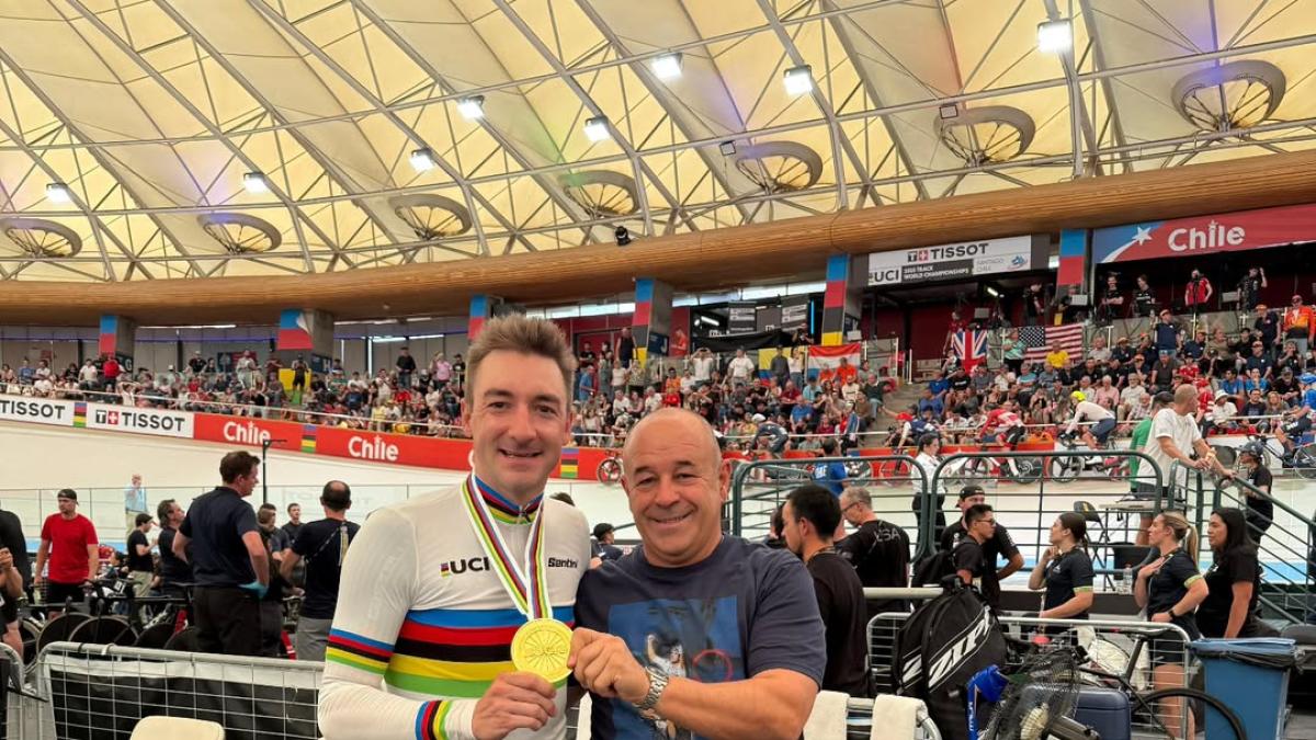 Marco Villa: "Viviani un grande leader, anche da ragazzino. Si è ritirato come sognava" Marco Villa: "Viviani un grande leader, anche da ragazzino. Si è ritirato come sognava"