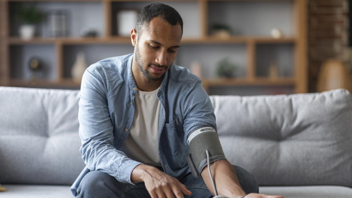 Ipertensione: le dritte dei medici su come e quando misurare la pressione per non sbagliare Ipertensione: le dritte dei medici su come e quando misurare la pressione per non sbagliare
