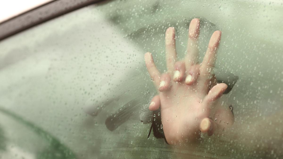 Sesso in auto, cosa si rischia (veramente) per la legge Sesso in auto, cosa si rischia (veramente) per la legge