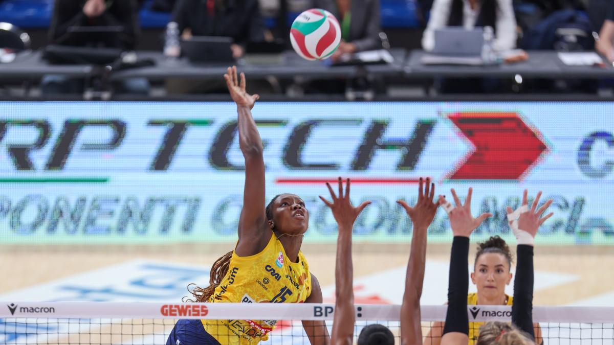 A1 donne, Conegliano schiaccia Bergamo 3 1. Ed è prima da sola A1 donne, Conegliano schiaccia Bergamo 3 1. Ed è prima da sola