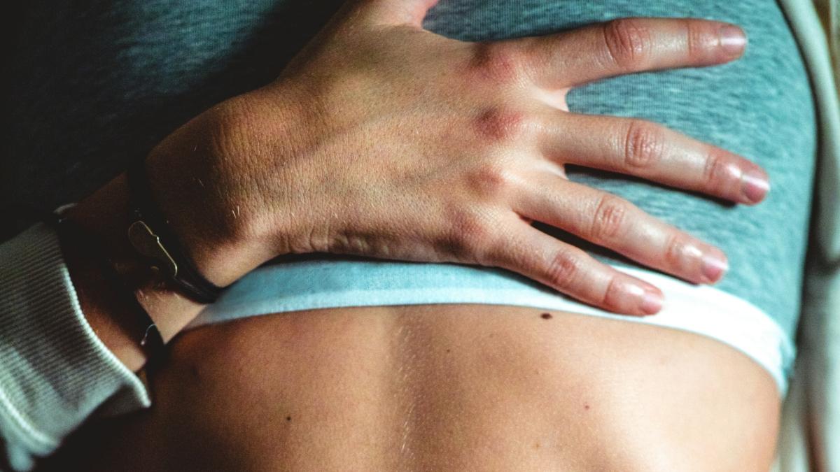 addome al top 6 esercizi per definire il six pack e stabilizzare tutto il corpo