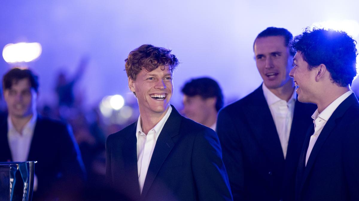 Sinner, il re di Torino nella suite dei Principi da 4 mila euro a notte. Ecco chi paga