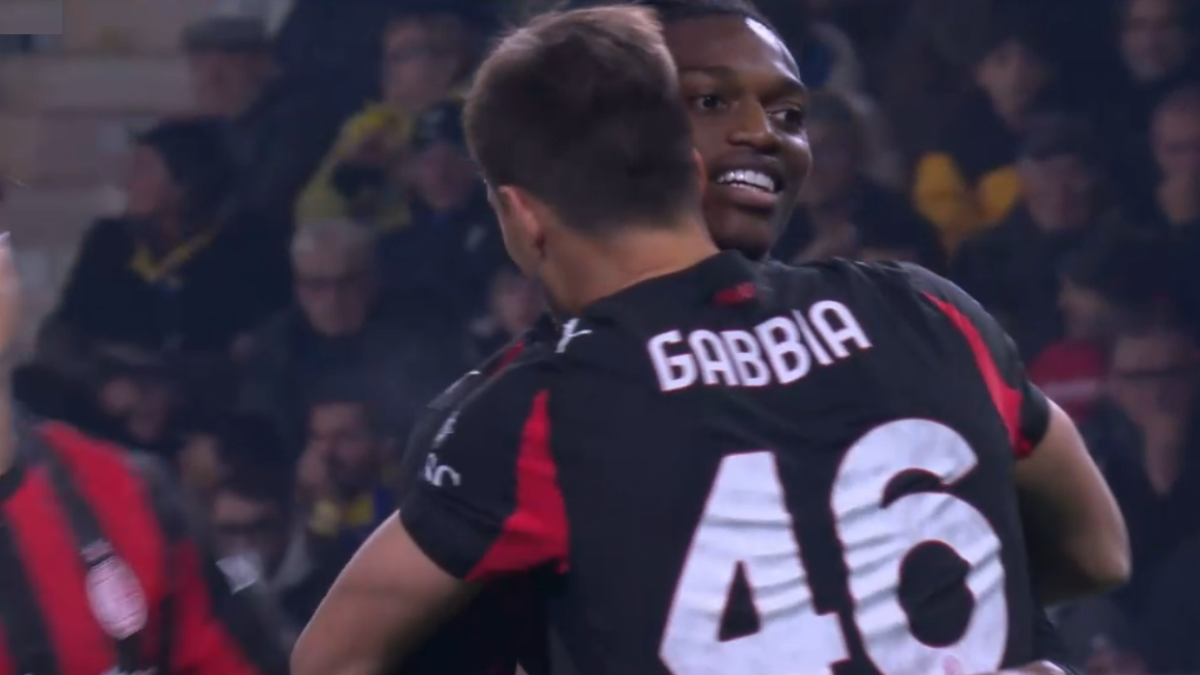 "Me lo tiri a destra". E lui gli fa gol da quella parte: Leao-Suzuki, scintille da rigore