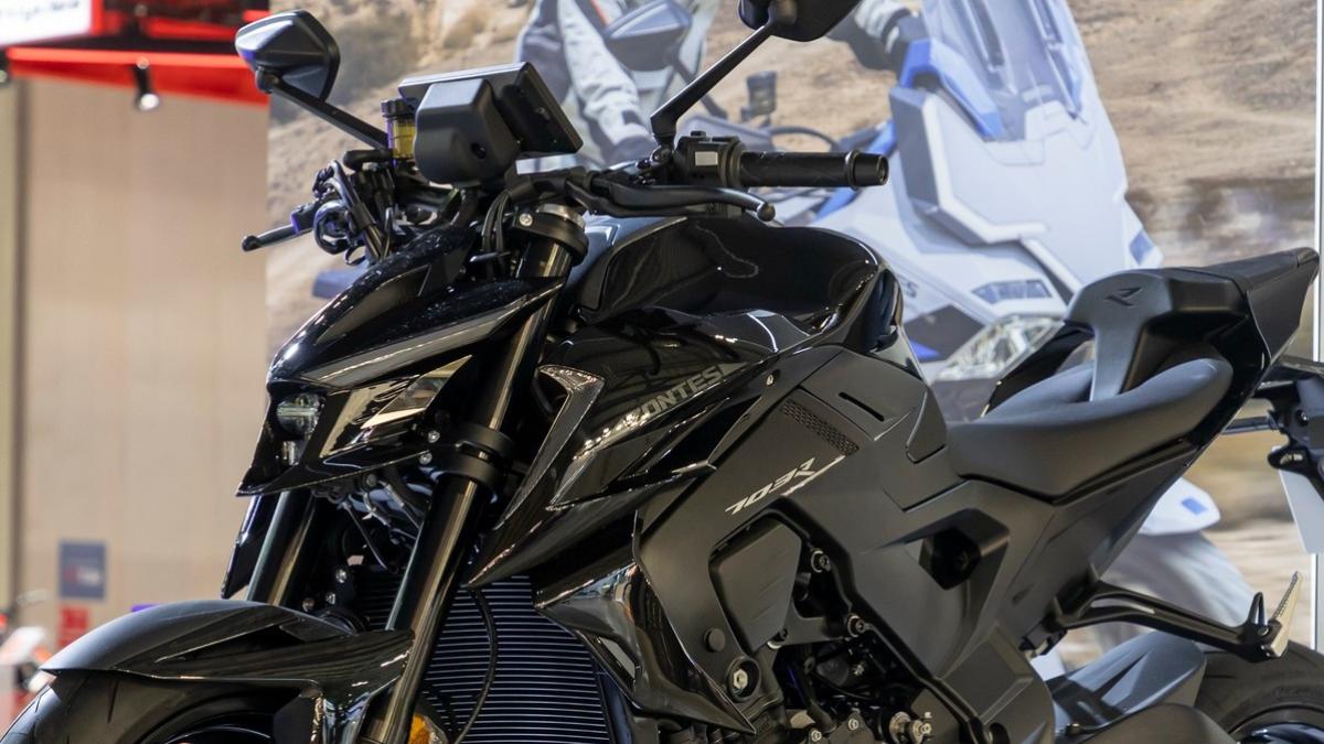 Zontes a Eicma 2025 con le nuove tricilindriche 703 T e 703 R e il maxi scooter 552