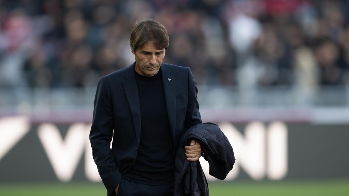 Conte arrivato a Castel Volturno. Pranzo e allenamento, poi faccia a faccia con la squadra?