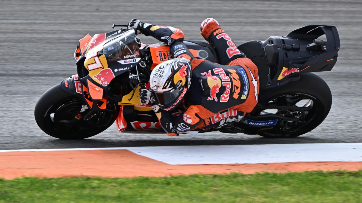 Valencia, Acosta domina le prequalifiche MotoGP. Bezzecchi 2°, Bagnaia partirà dal Q1