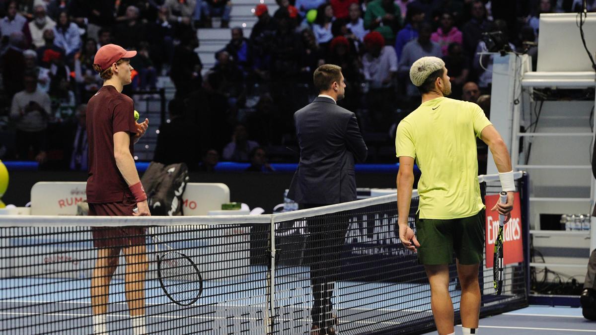 Un altro malore alle Finals: Sinner Alcaraz sospesa 12 minuti. Cos