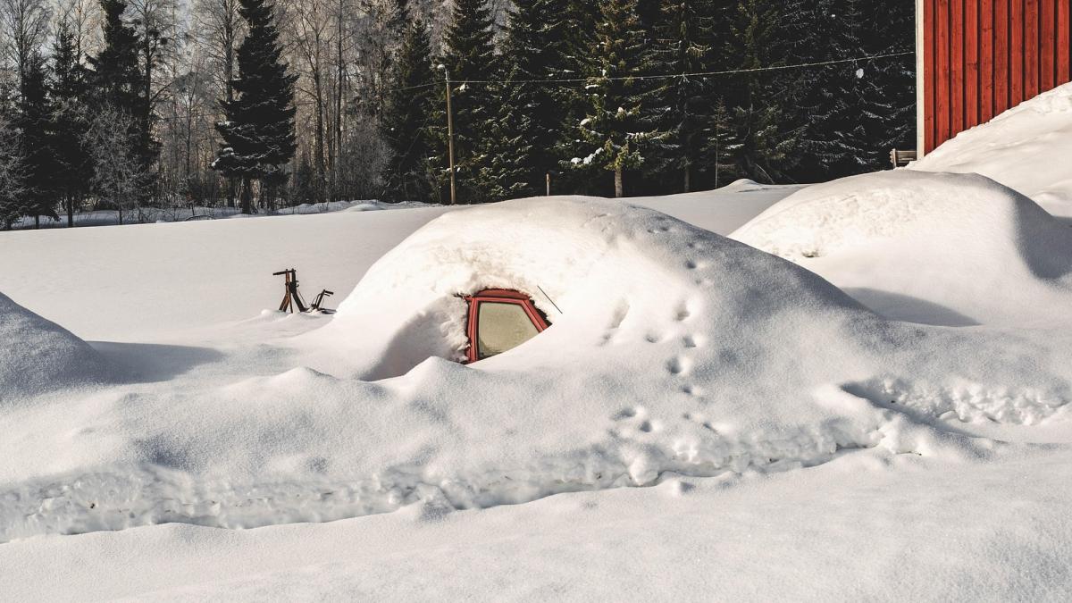 Catene, antigelo e preriscaldatore: otto consigli per preparare l’auto all’inverno