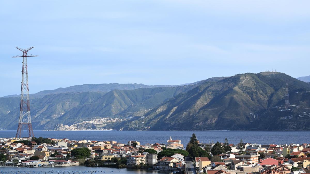Ponte sullo Stretto, nuovo stop della Corte dei Conti. Salvini: "Noi determinati"