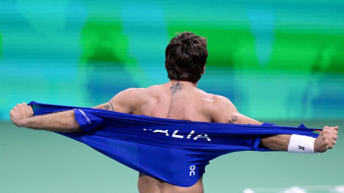 Cobolli "stile Hulk Hogan" come il suo idolo: ecco perché Flavio si è strappato la maglia