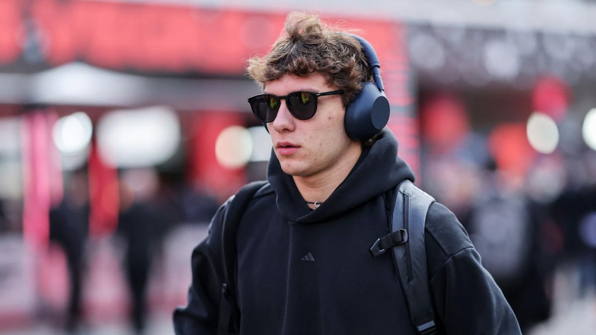 Antonelli dopo le minacce social: "Scansarmi per favorire Norris? Non lo farei mai. Il Mondiale lo vince..."