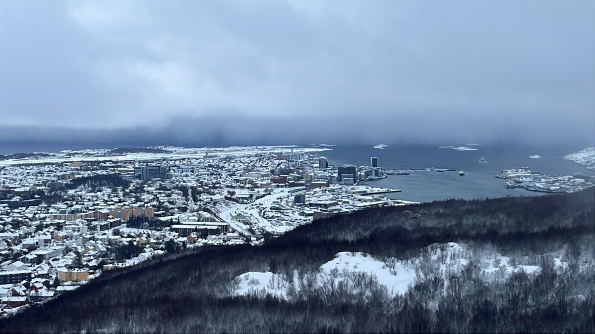 Bodo è già imbiancata: vento gelido e neve senza sosta, la giornata polare della Juve