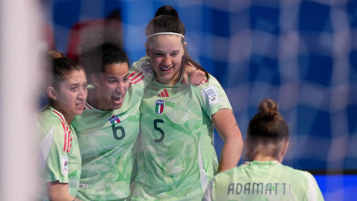 mondiale futsal donne l italia batte in rimonta l iran ai quarti le azzurre trovano il portogallo
