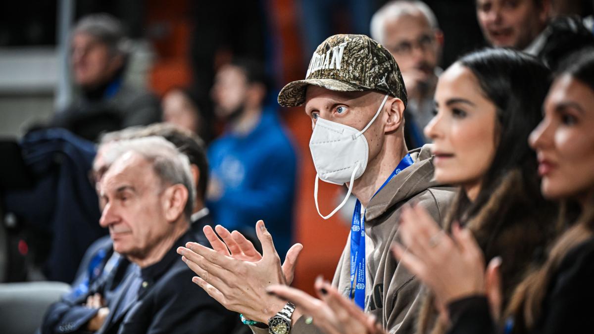 Milano Cortina, fiaccola in Italia: Paltrinieri aprirà la staffetta, anche Polonara tra i tedofori