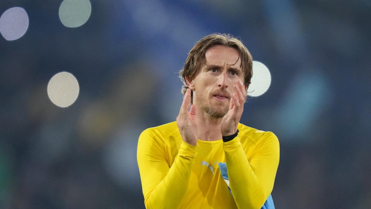 Fuori dalla Coppa agli ottavi e poi... scudetto. Da tre anni la stessa storia, il Milan ci spera