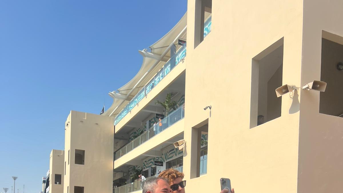 Sinner ad Abu Dhabi: visita al Paddock