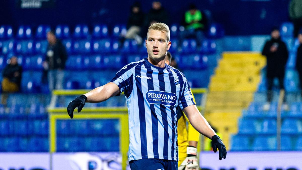 Sipos : "Somiglio a Dzeko, esulto come Lookman. E se segno, il Lecco non perde"