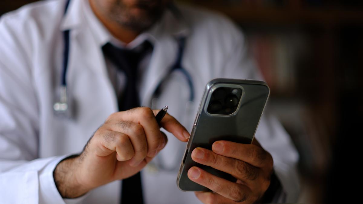 Novità su certificato medico, ricetta lunga e visite per malattia: cosa cambia e da quando