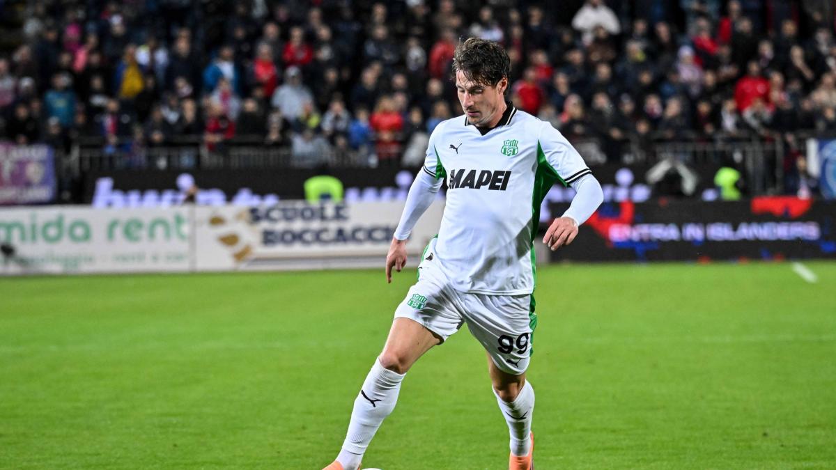 Pinamonti e la parabola del centravanti: meno egoismo, più gol