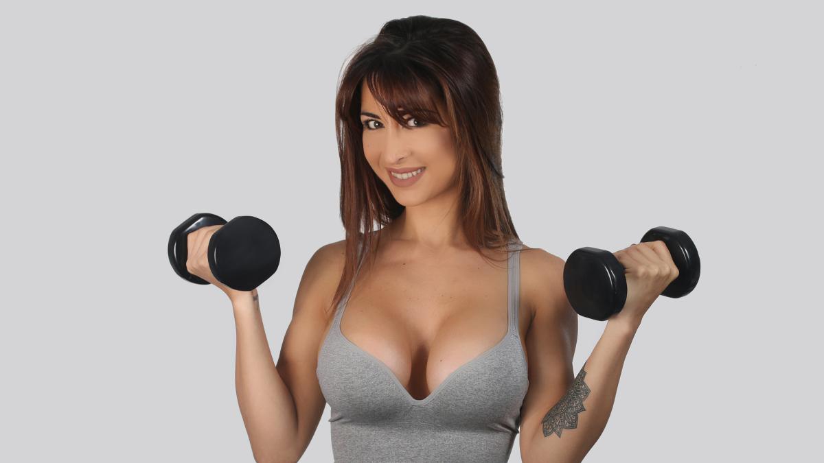 Tonifica il petto con una sola sessione a settimana: gli esercizi consigliati