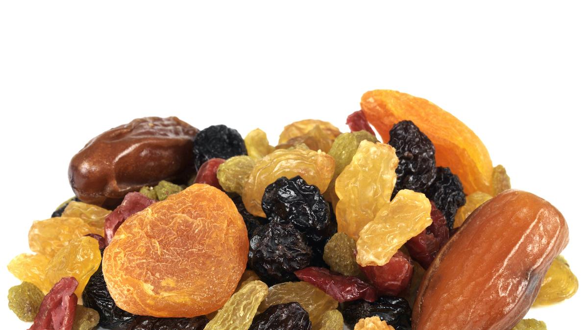 Frutta secca non solo a Natale: perché devi mangiarla tutto l'anno
