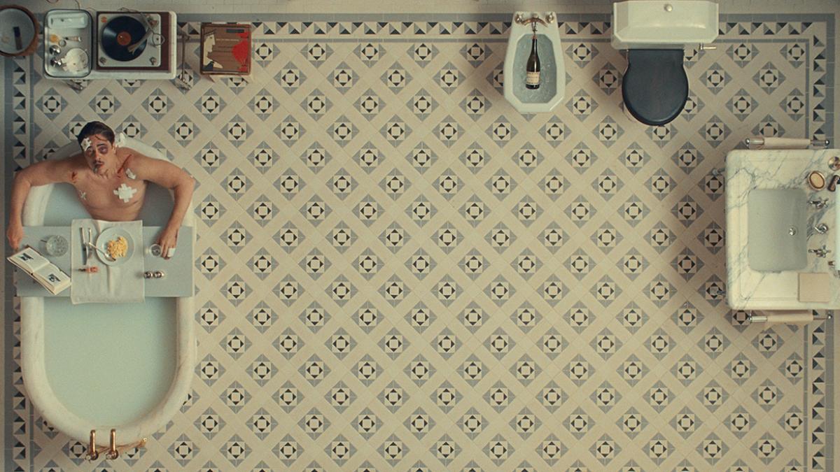 La trama fenicia, su Sky la commedia con Benicio del Toro e Tom Hanks