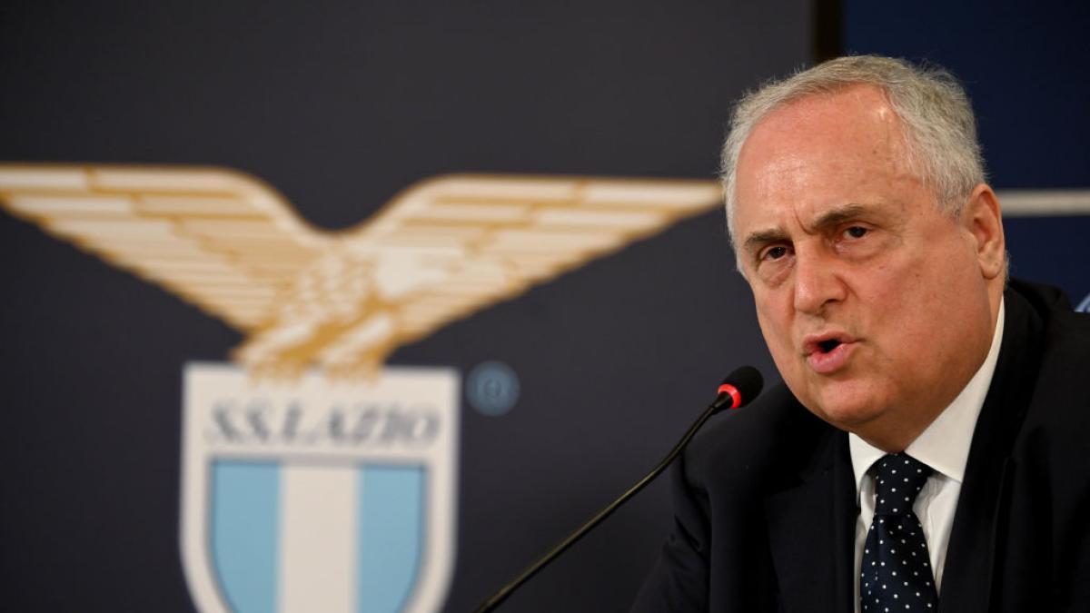 Mercato Lazio, domani che succede? Tutti gli scenari possibili. E rischiano anche altri tre club