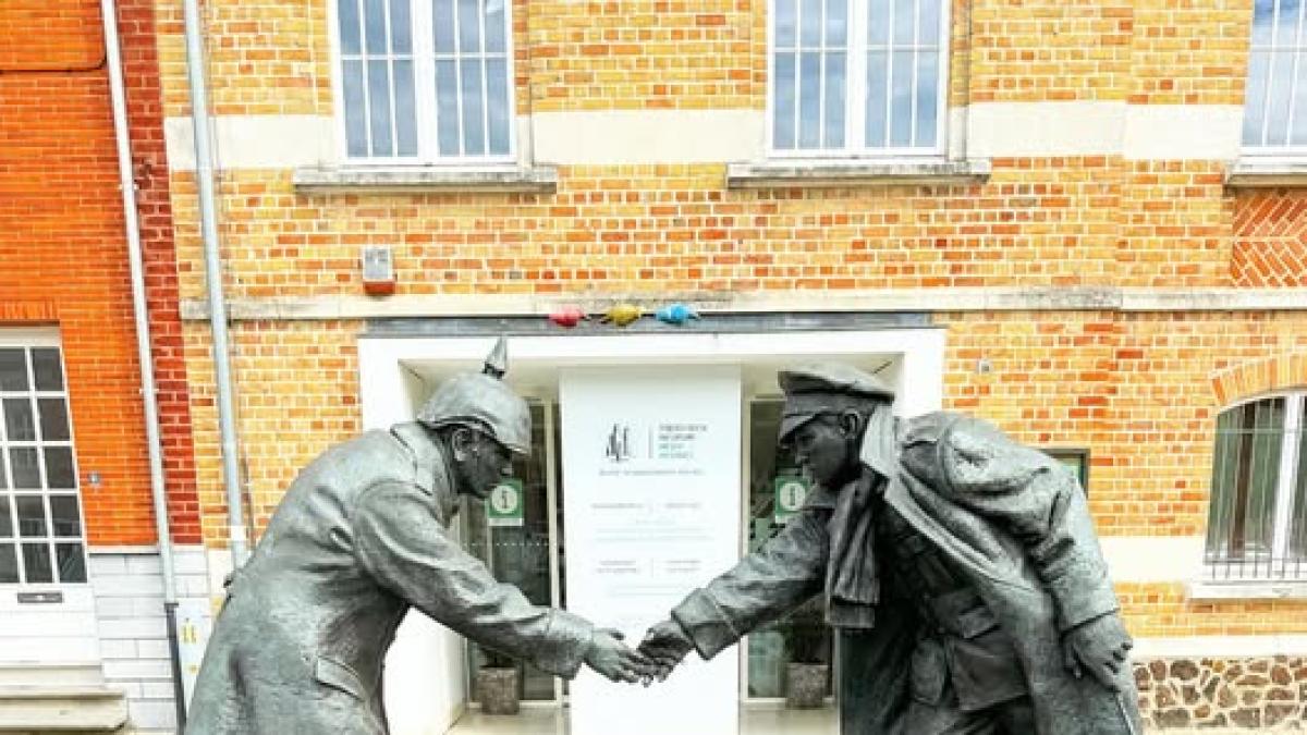 Pallone, lettere e scozzesi col kilt: la vera storia della partita di Natale che fermò la Grande guerra