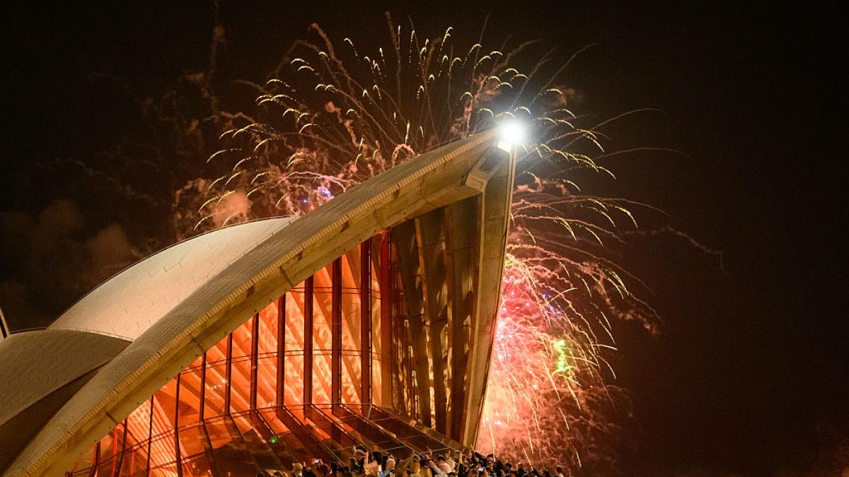 DIRETTA Capodanno 2026, la festa nei vari Paesi. Sinner: "2025 anno di grandi insegnamenti"