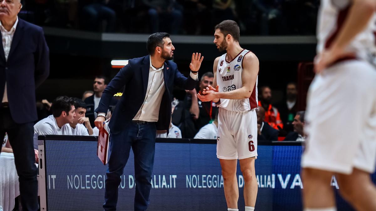 Caso Trapani, nuova puntata: oggi trasferta di Coppa con 5 uomini. Il sindacato: "Evitiamo gare farsa"