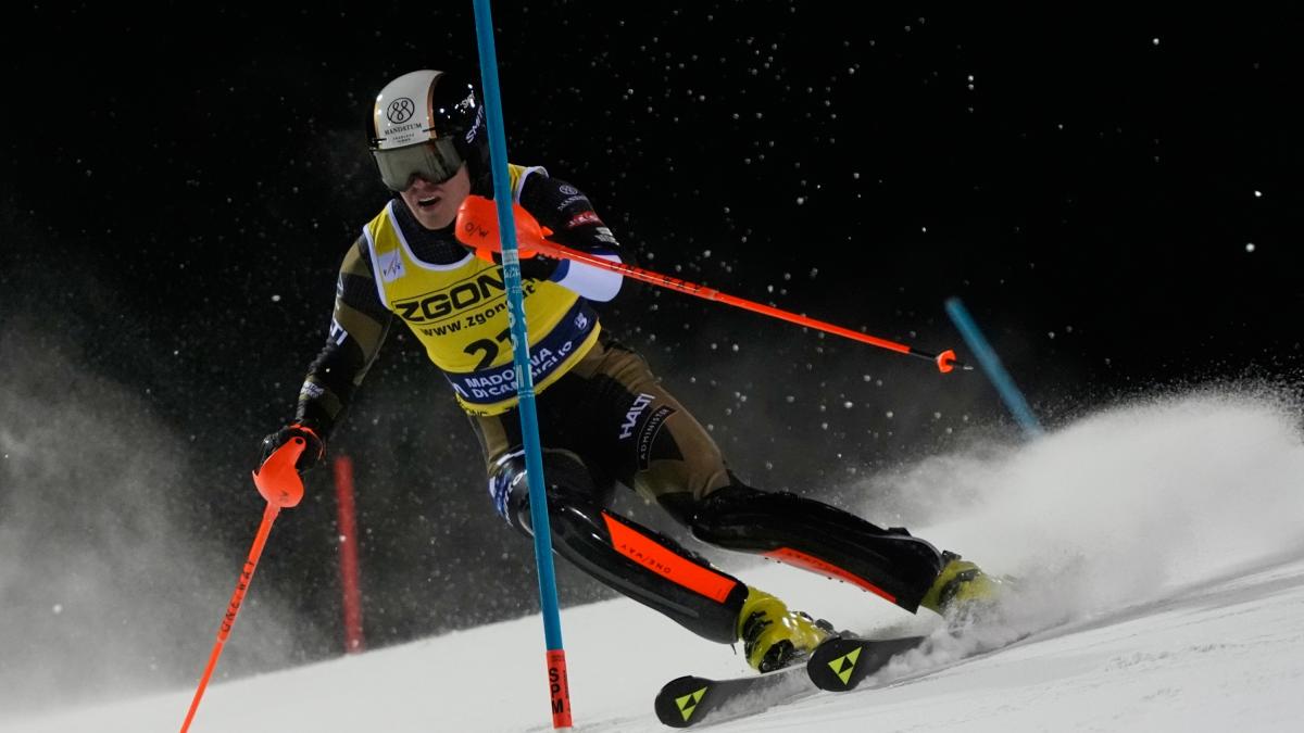Slalom a Madonna di Campiglio: comanda a sorpresa Hallberg. Peccato Vinatzer, subito fuori