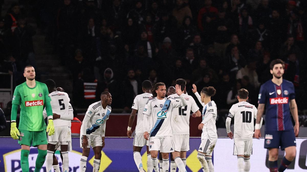 Clamoroso in Coppa di Francia: il Paris Fc elimina il Psg, decisivo il gol dell'ex Fiorentina Ikone