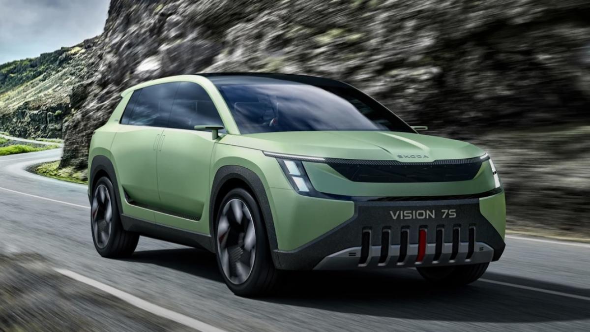 Škoda Peaq, debutto in estate per il Suv elettrico a sette posti