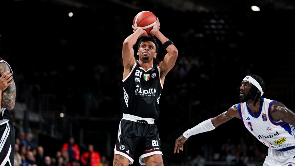 Brescia e Virtus rispondono a Milano. Venezia torna a sorridere