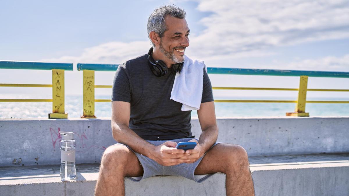 Longevità: 5 abitudini da adottare tra i 40 e i 50 anni secondo la scienza