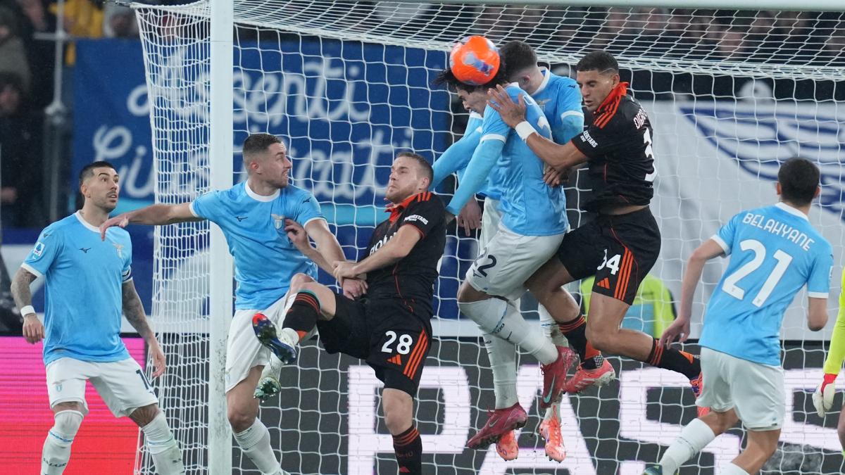 Lazio-Como, le pagelle: Gila-Romagnoli, coppia da 4. Nico Paz da 8 anche col rigore sbagliato