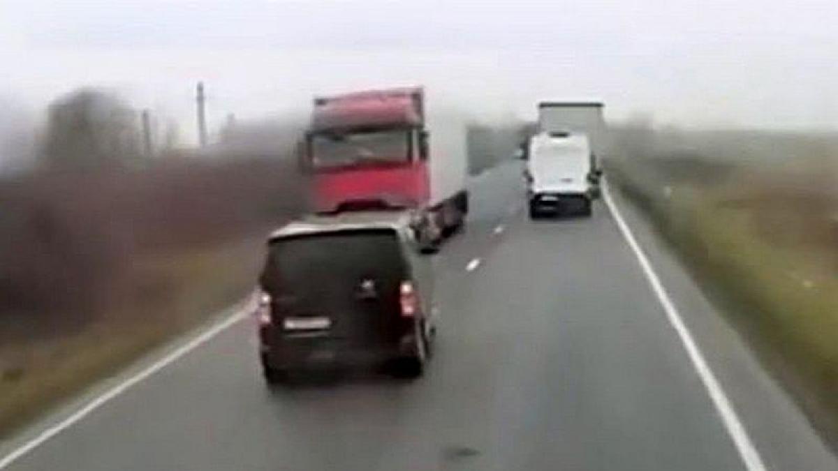 Incidente furgone in Romania, ipotesi: l