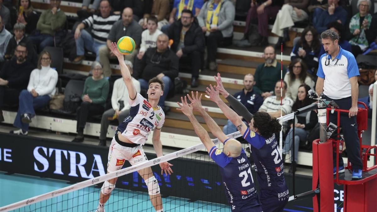 Champions: Trento, che battaglia con Tours! Rimonta e vittoria al tie-break